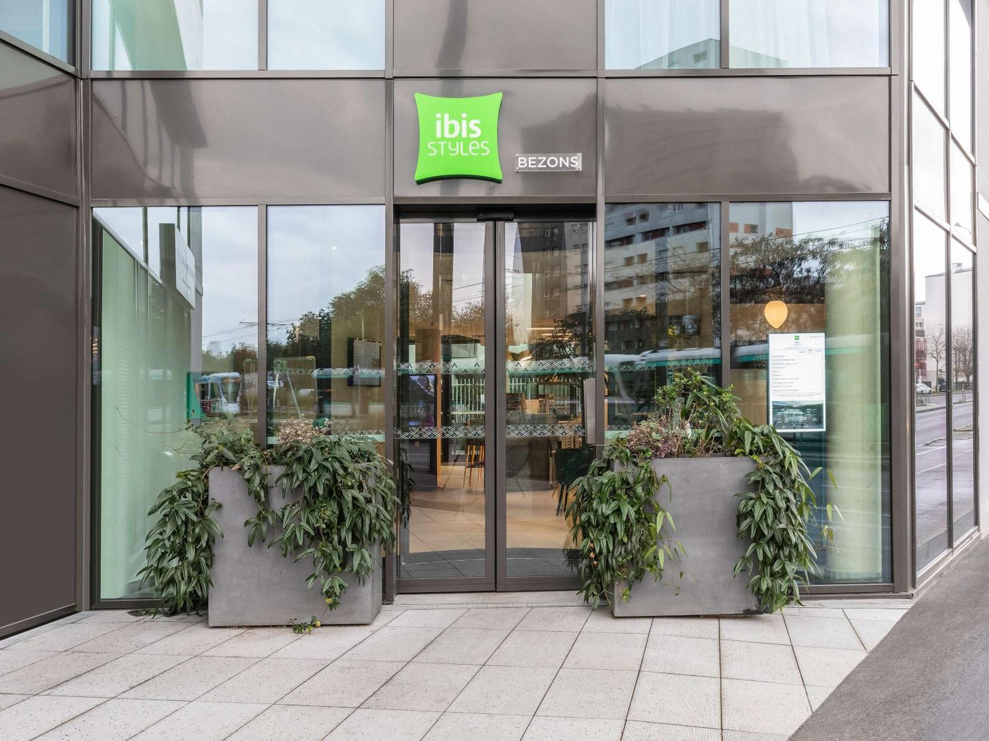 Ibis Styles Bezons Paris La Defense Hotel ภายนอก รูปภาพ